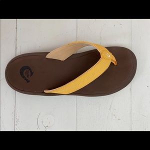 OluKai ‘Ohana beach sandals W size 9 *BRAND NEW*